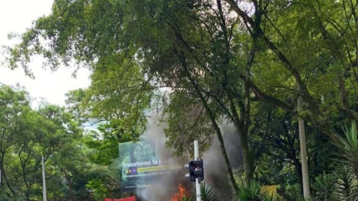 Se presentan protestas en inmediaciones a la Universidad de Antioquia