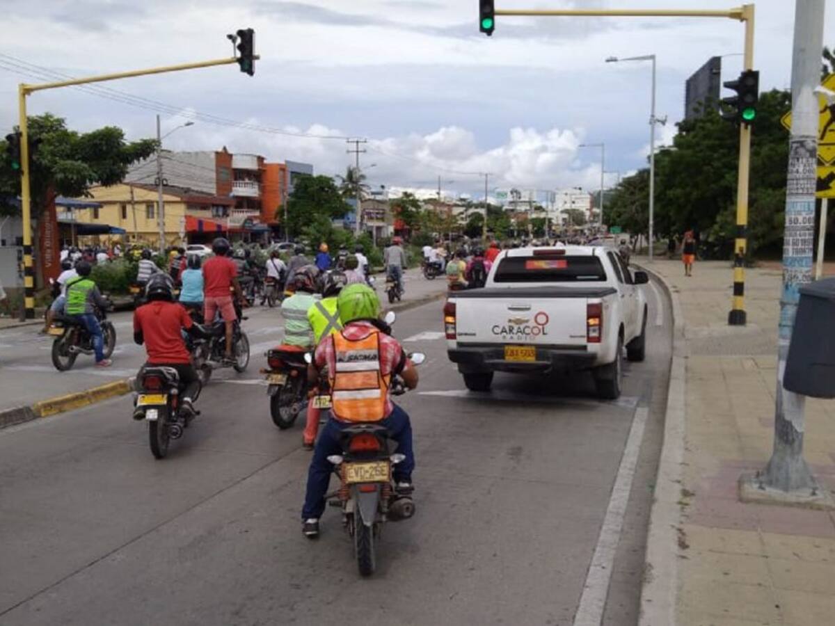 Piden no aplicar pico y placa a motociclistas empleados en Cartagena