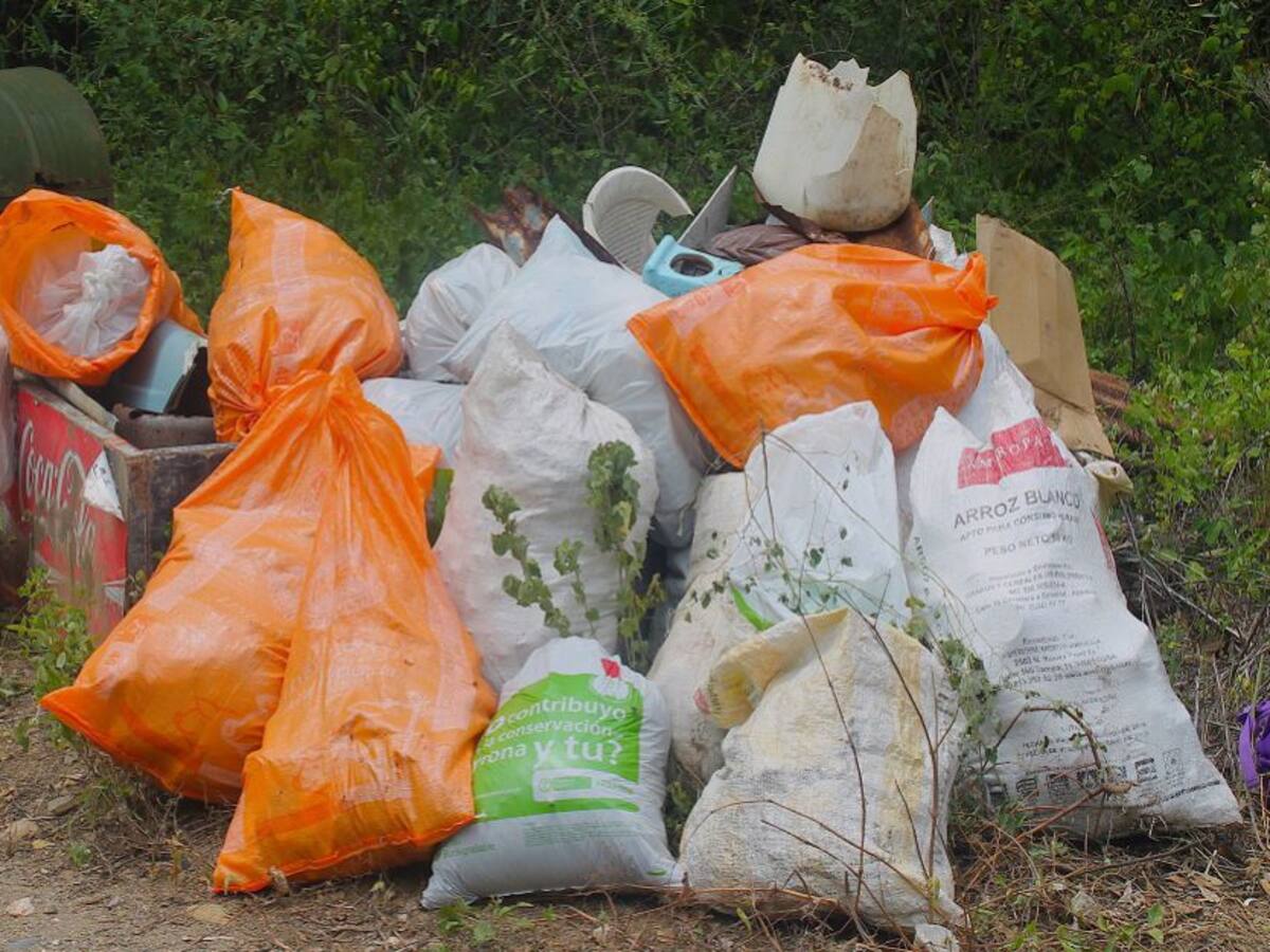 En Córdoba, CVS pide a los alcaldes eliminar los plásticos de un solo uso