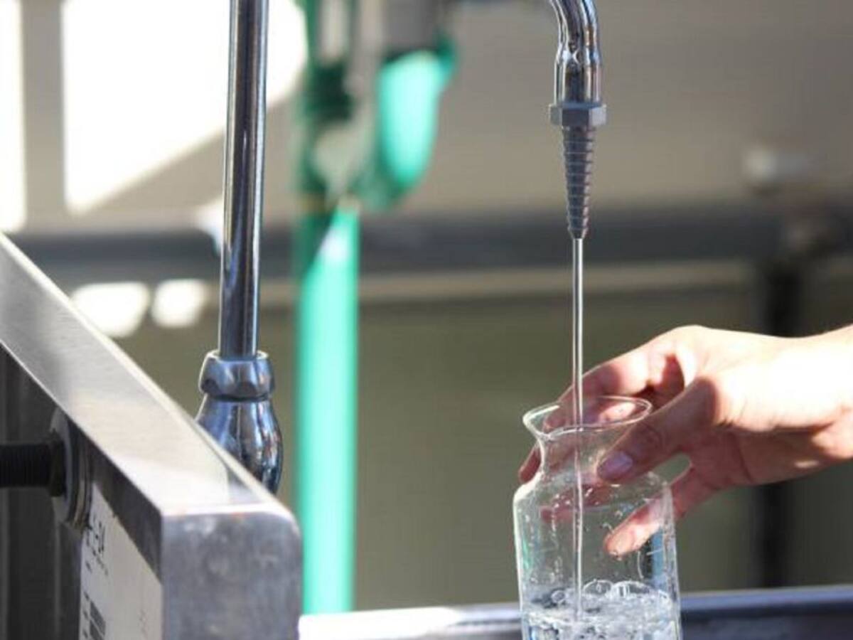 A más de 2 mil ibaguereñosmorosos les reconectan el agua