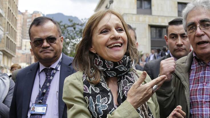 “Gustavo Petro me está debiendo la respuesta de mi carta": Ángela Robledo