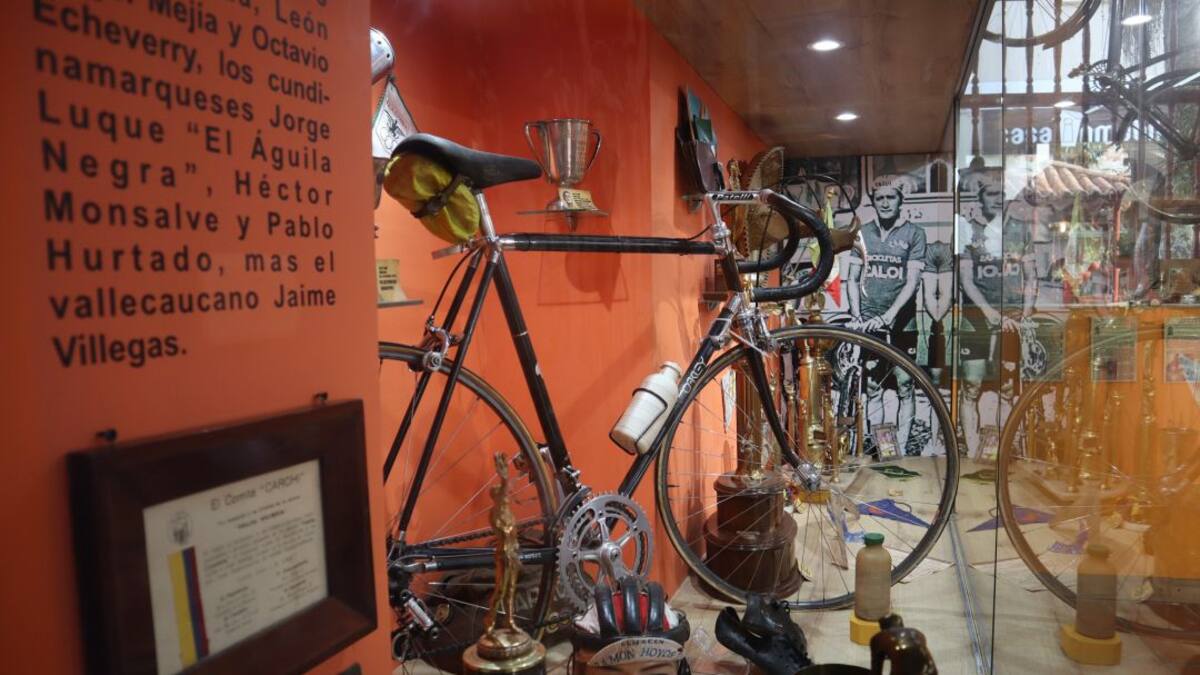 En Marinilla están los más de 200 trofeos que ganó Ramón Hoyos