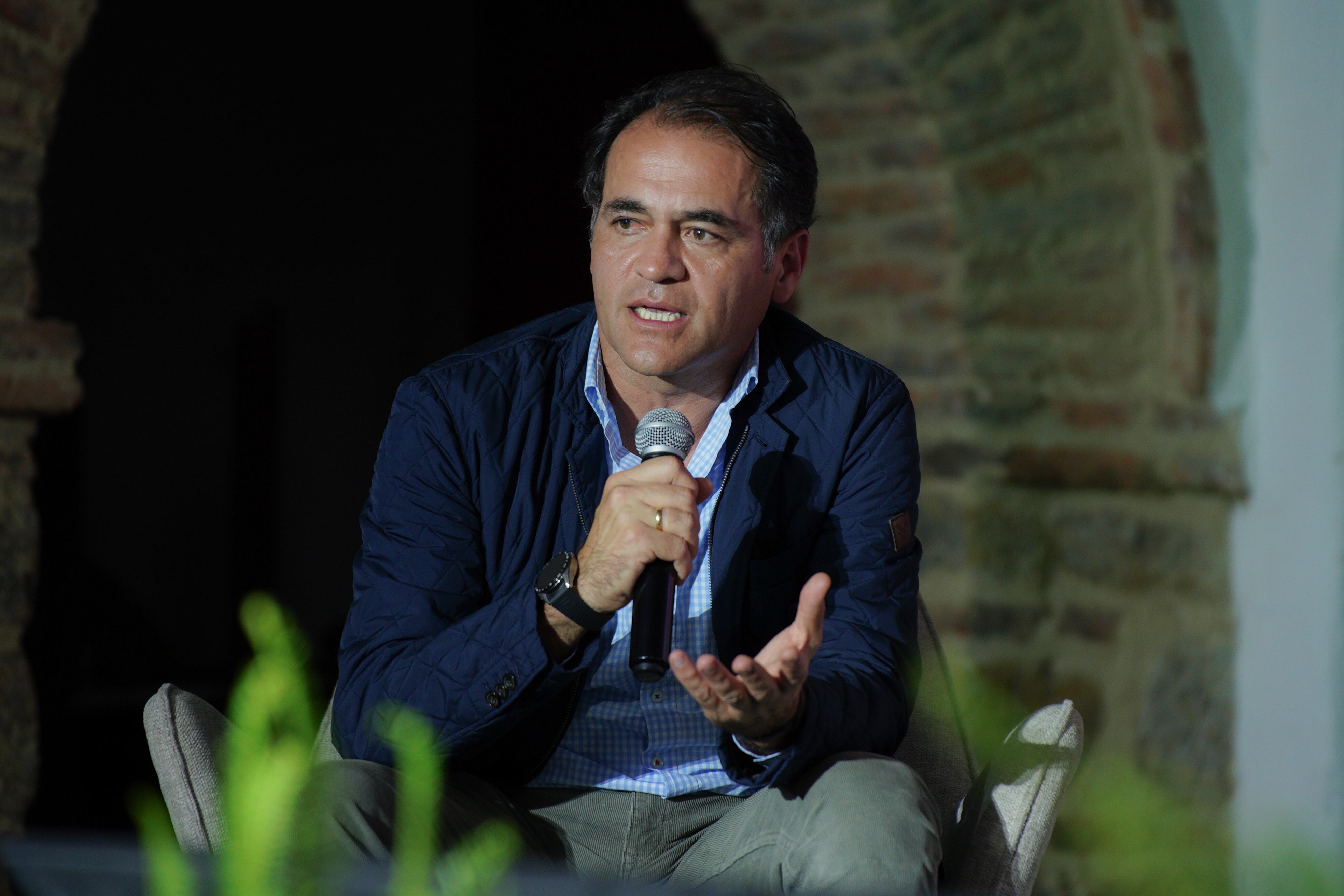 Fabián Hernández, CEO de Telefónica Movistar, asegura que Colombia está en el momento para pasar a ejecutar acciones concretas en pro de su desarrollo económico. | Foto: Caracol Radio