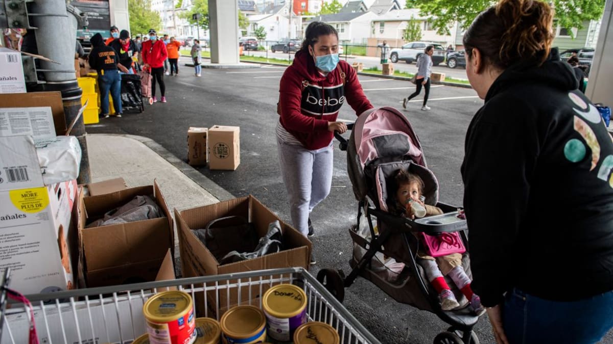 Nueva York declara estado de emergencia por escasez de fórmula para bebés