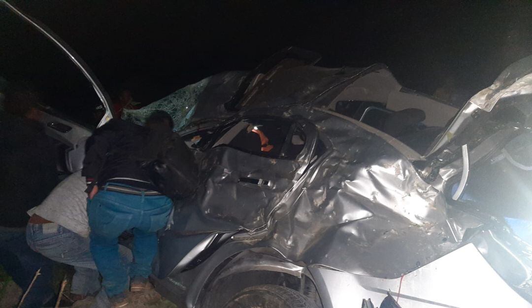 Accidente de tránsito entre el puente de Juntas sobre el río Ullucos y Birmania, en límites de los municipios de Inzá y Páez