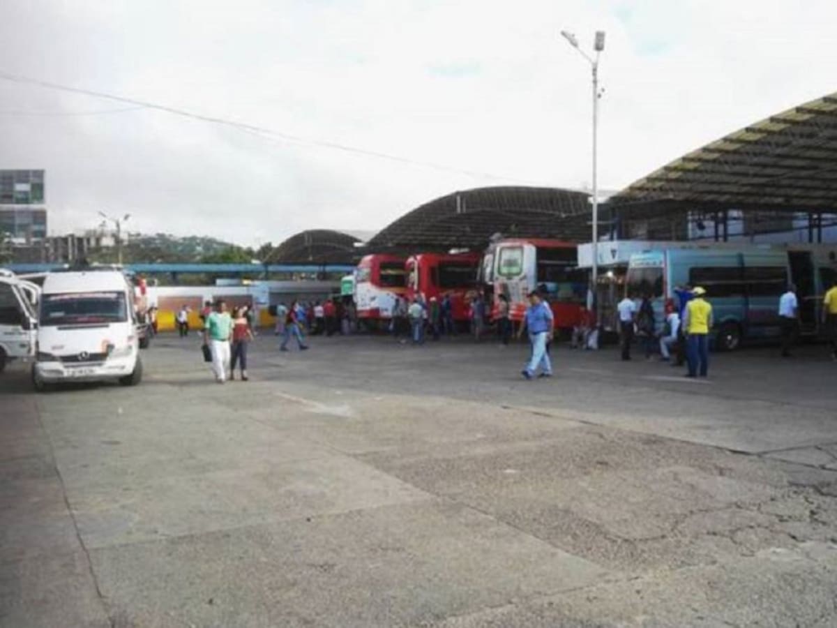 Estudian nuevo horario para el terminal de transporte