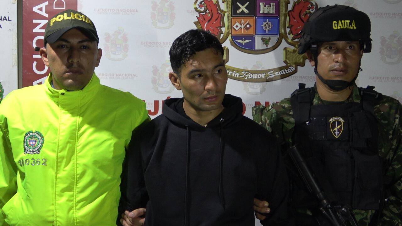 Sería el responsable de la incineración de un vehículo de una empresa de transportes.