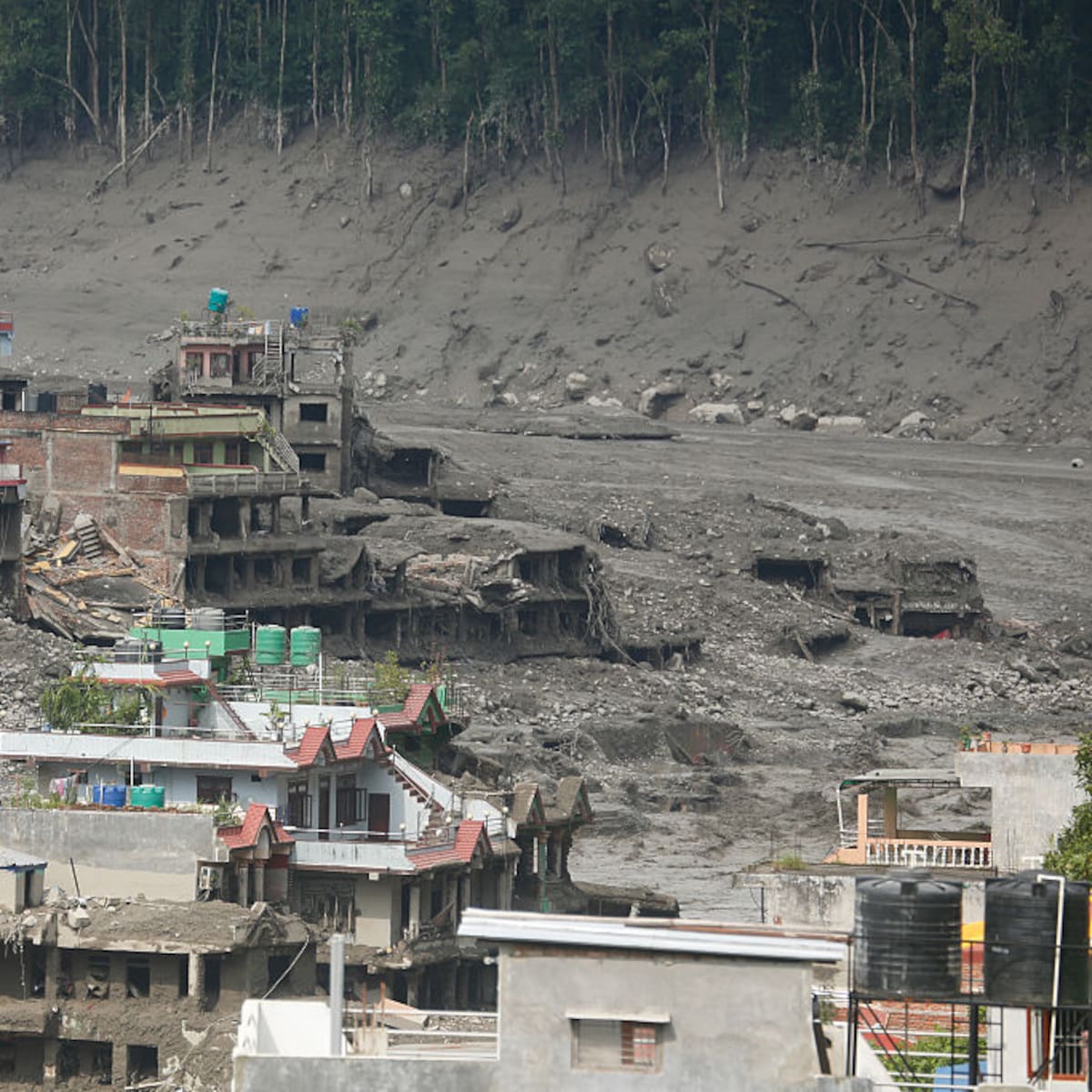 Al menos 292 muertos y más de 1.200 desaparecidos tras los deslaves entre Nepal y el Tíbet
