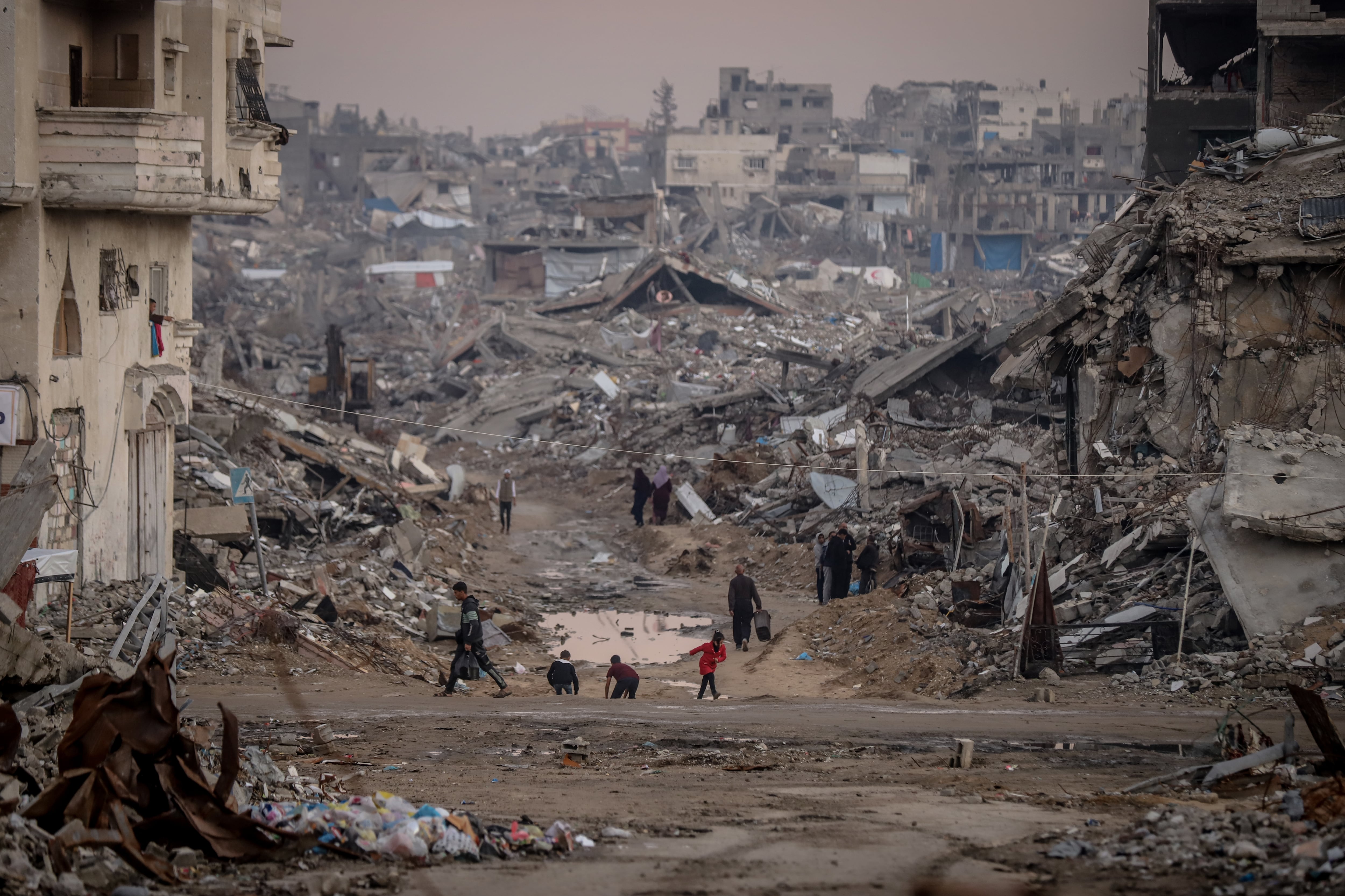 Franja de Gaza tras los bombardeos. Foto: Saeed M. M. T. Jaras/Anadolu via Getty Images)