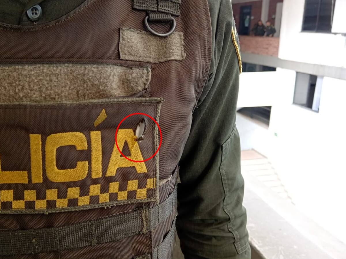 Más de 9.000 policías en Colombia siguen esperando nuevos chalecos antibalas