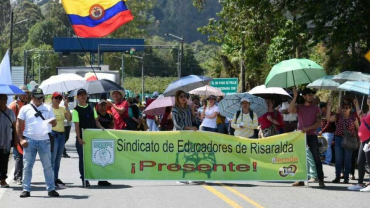 Con plantones y caravanas, docentes de Risaralda se suman a paro nacional