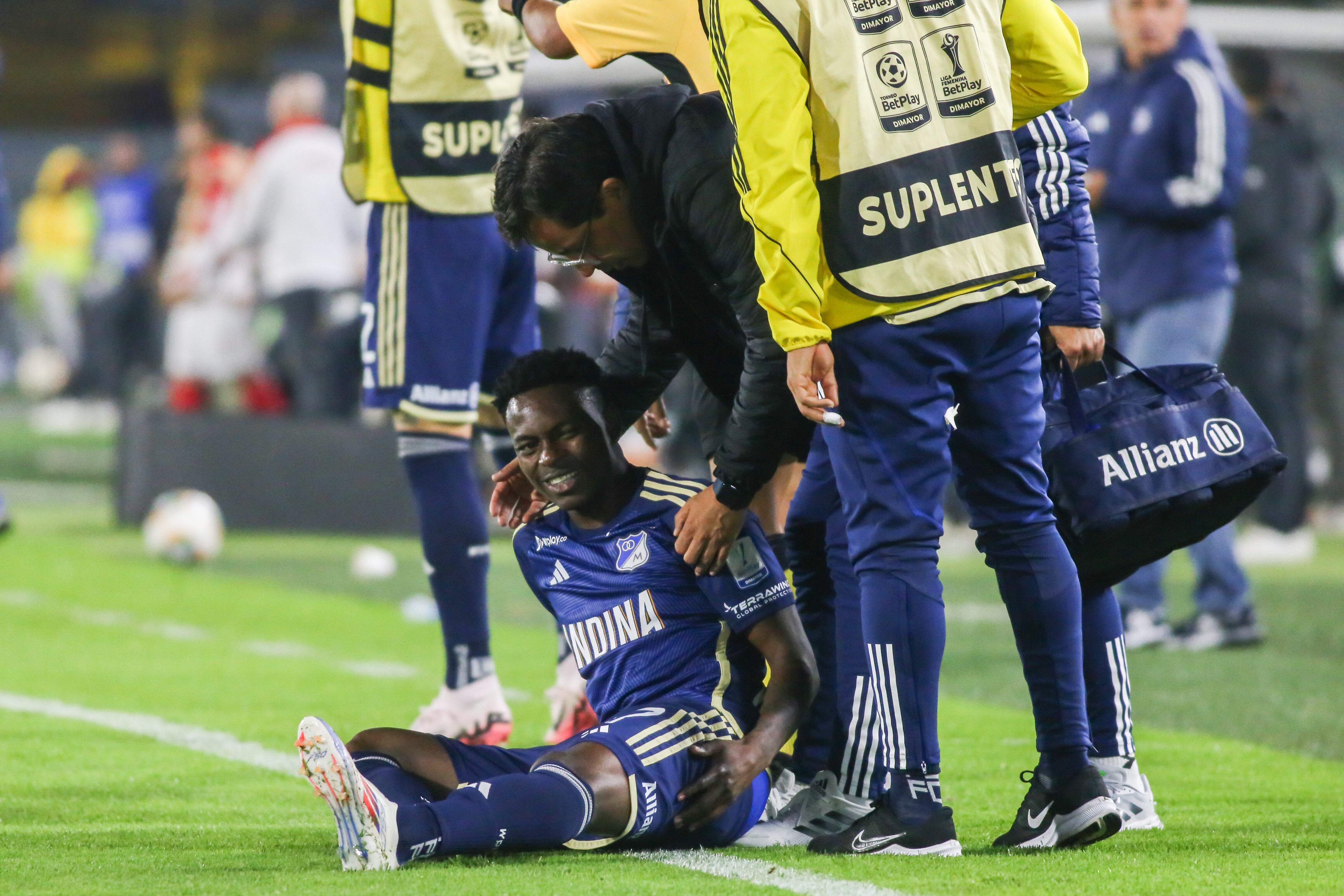 Kevin Palacios sufrió una lesión durante el clásico ante Santa Fe. (Photo by Daniel Garzon Herazo/NurPhoto via Getty Images)