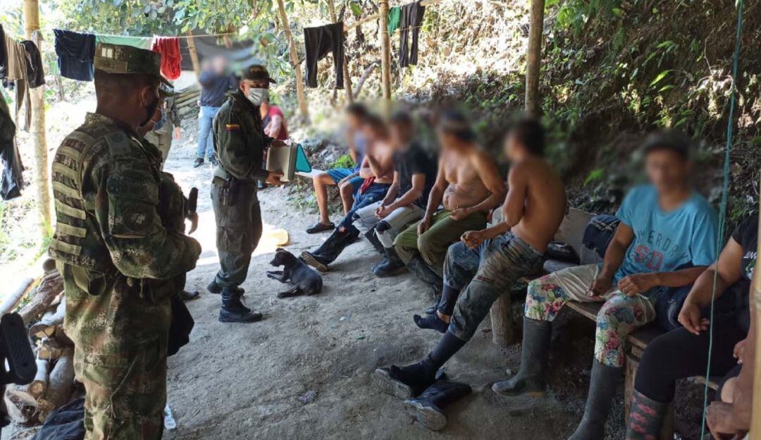 Captura de 11 personas por presunta minería ilegal