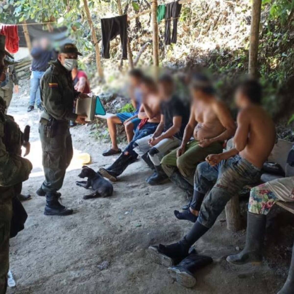11 personas capturadas ejerciendo minería ilegal en una vereda de Anserma