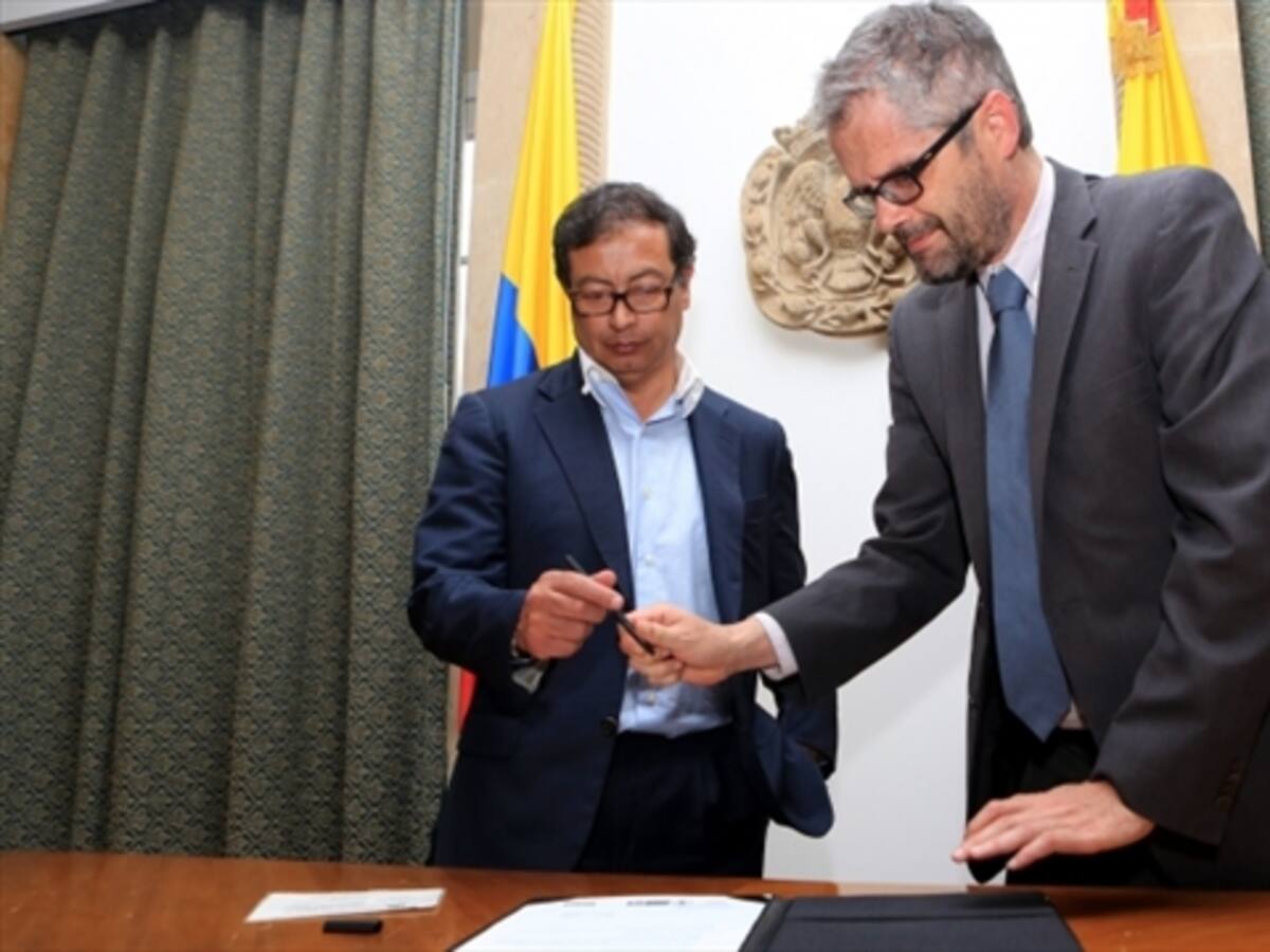 De firmar Otrosí de convenio con ETB, me habría ido a la cárcel: Arbeláez