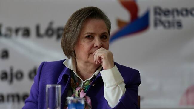 Clara López pidió aprobar proyecto de horas extra, a pesar de oposición de Minhacienda. Foto: Colprensa - Juan Páez