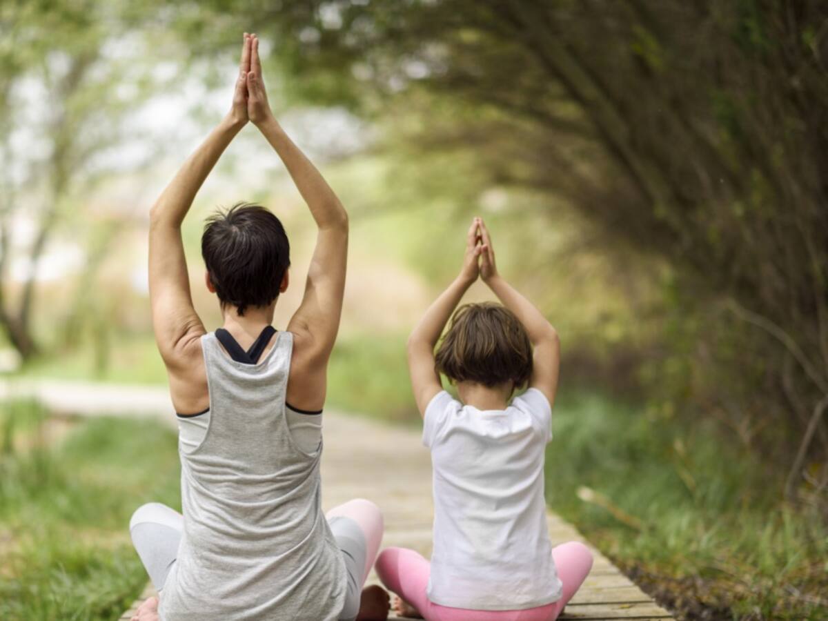 Acompañe a sus hijos a clases de yoga con Dayana Villota