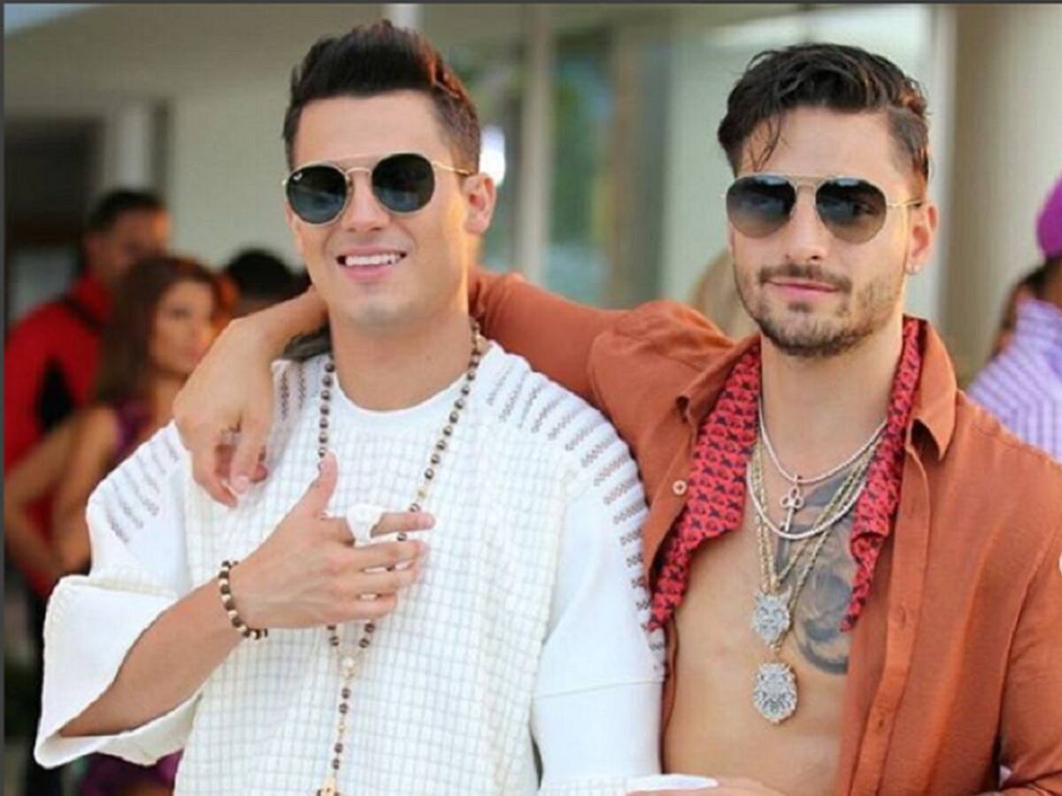 La sensual foto de Maluma y Pipe Bueno en piscina