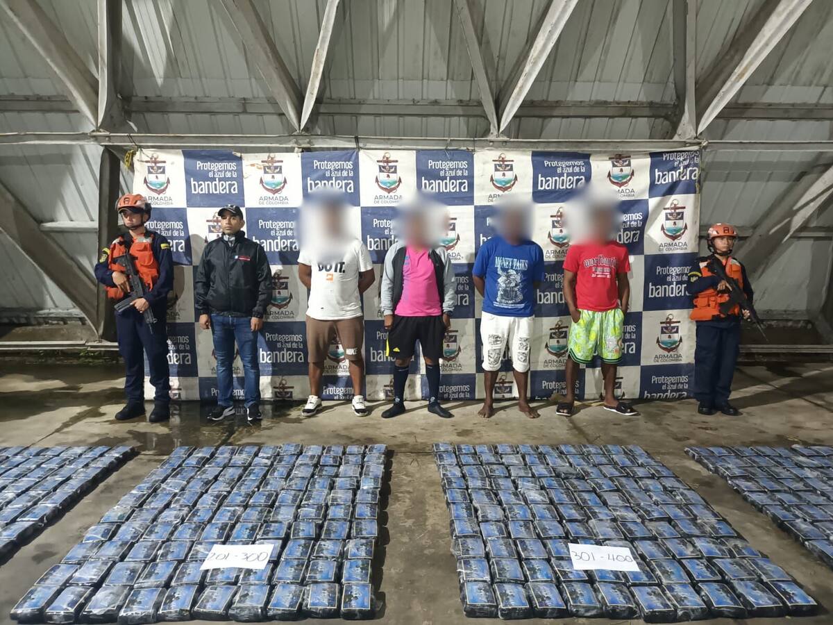 Incautan cerca de una tonelada de marihuana y detienen varios extranjeros en el Pacífico