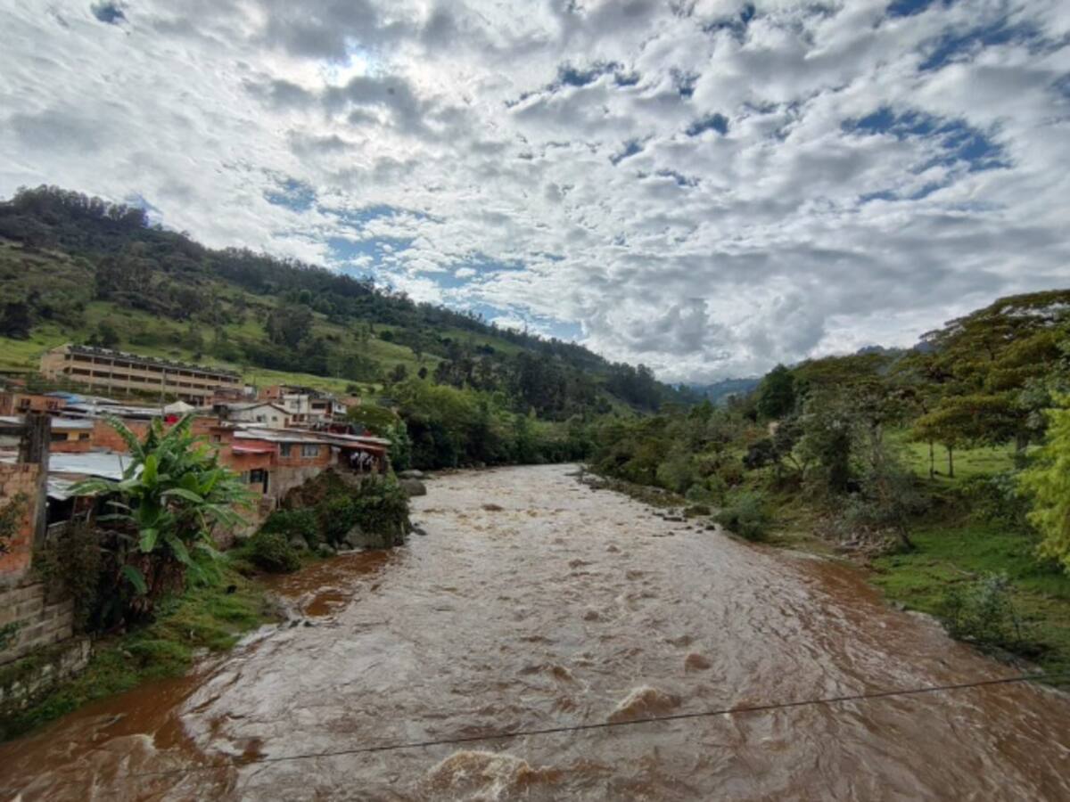 Cundinamarca en alerta por crecientes súbitas: aumentan las inundaciones y los desbordamientos