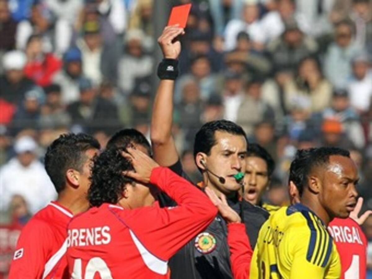 Una fecha de sanción para Randall Brenes tras expulsión en partido Colombia-Costa Rica