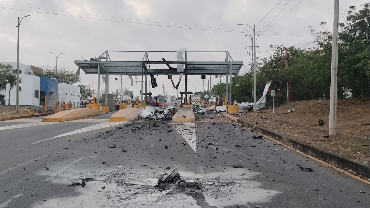 Peaje de Villa del Rosario fue destruido en atentado con explosivos / Foto: Caracol Radio