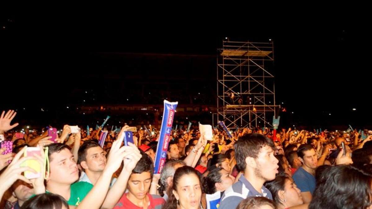 La última canción que cantó Juanes fue la Camisa Negra, que fue solicitada varias veces durante el concierto por sus fans.