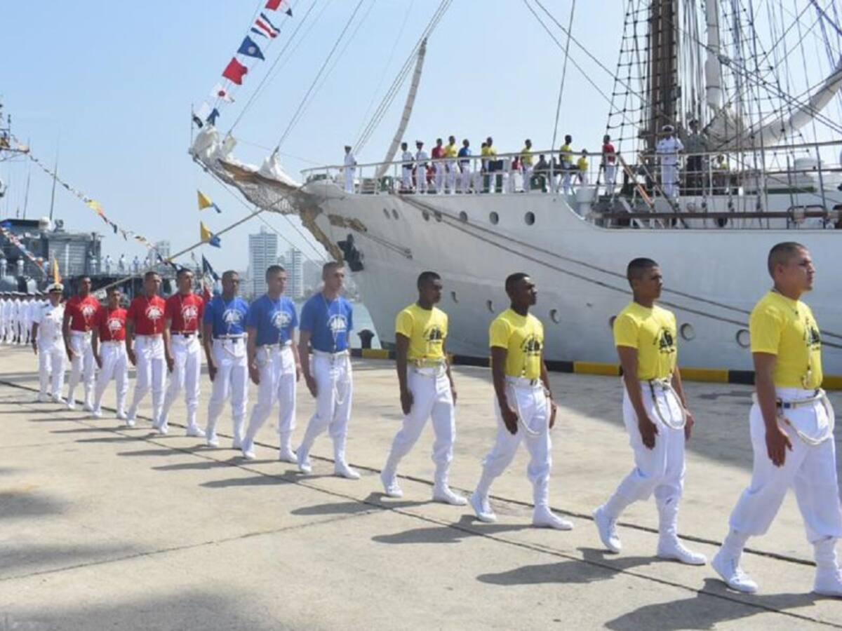 Buque ARC Gloria zarpa en Cartagena con alumnos de la Infantería de Marina