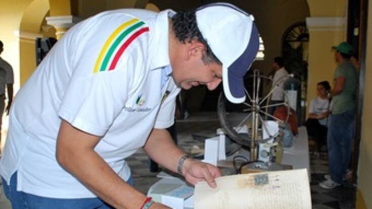 Entre un basurero encuentran acta de posesión del presidente Rafael Núñez