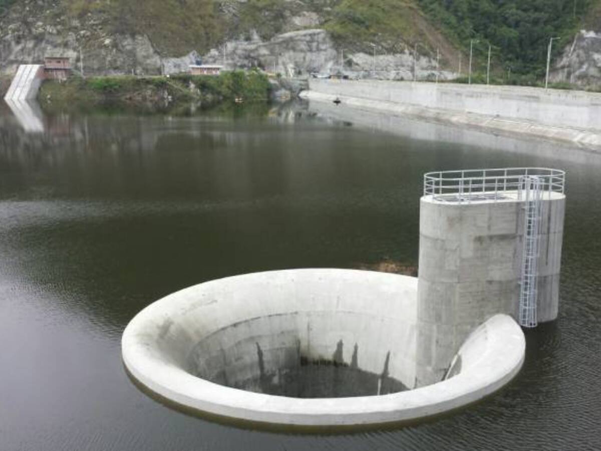 Agua represada en el embalse no se puede aprovechar de momento