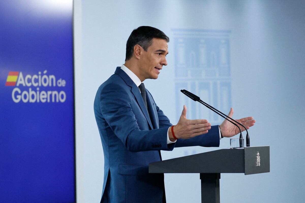 Spain's Prime Minister Pedro Sanchez gestures during a press conference following the cabinet meeting at the Moncloa Palace in Madrid, on November 5, 2024. (Photo by OSCAR DEL POZO / AFP)