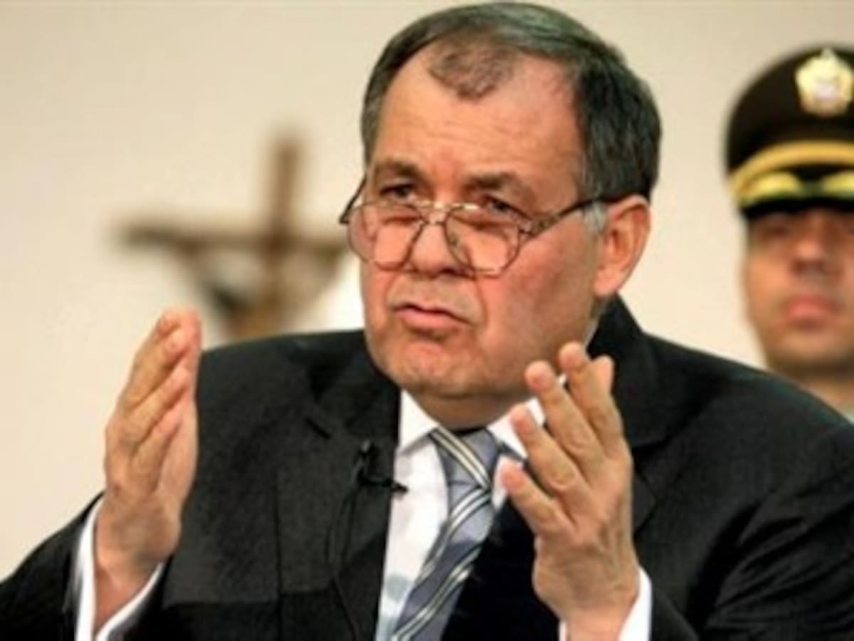 Procurador analiza posibilidad de renunciar