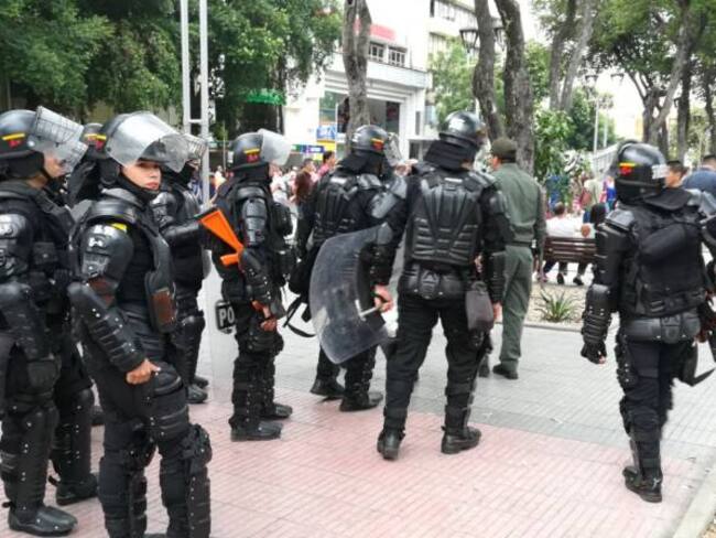 Con piedras atacan camioneta de Petro en Cúcuta
