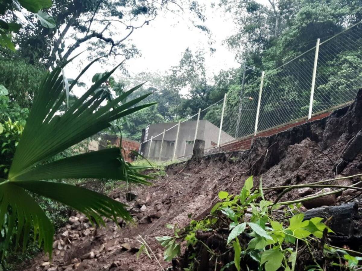 Erosión amenaza a más de 200 estudiantes de Rionegro