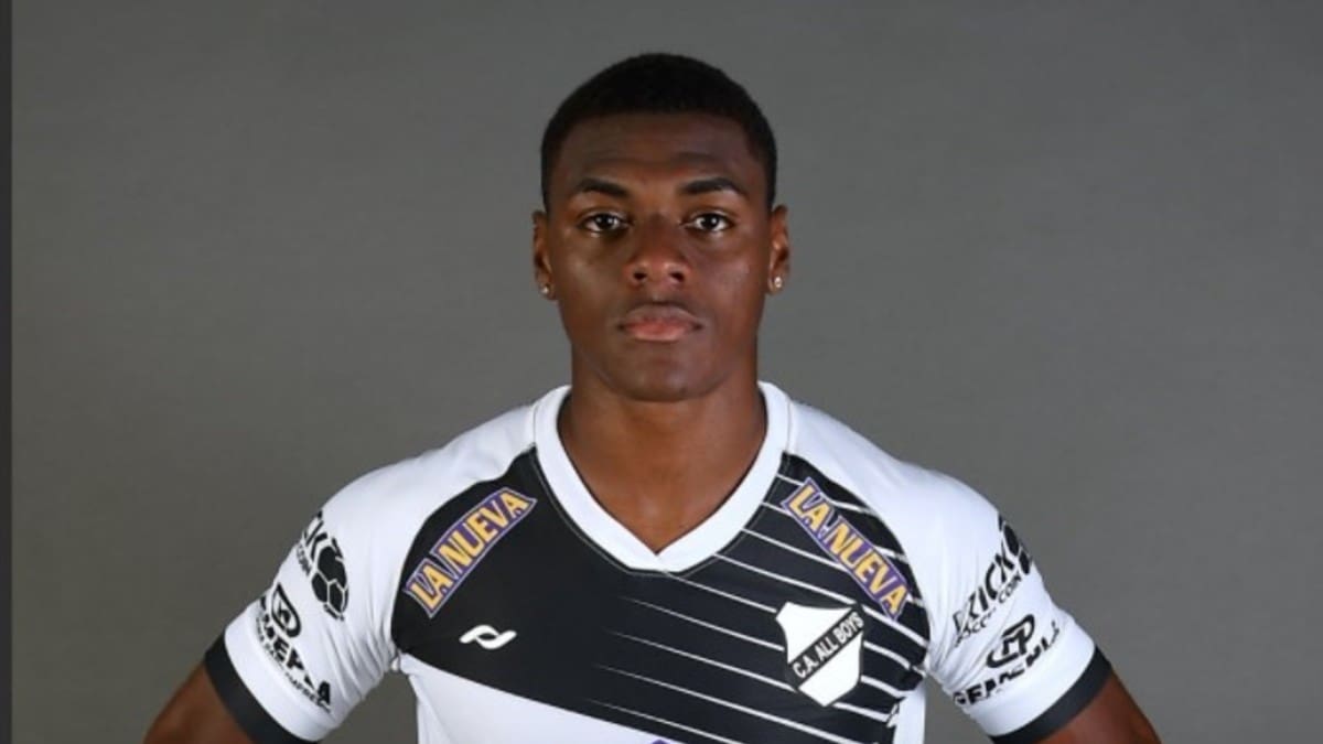 La historia detrás de Almanaque González, el colombiano autor de triplete en el fútbol de Bolivia