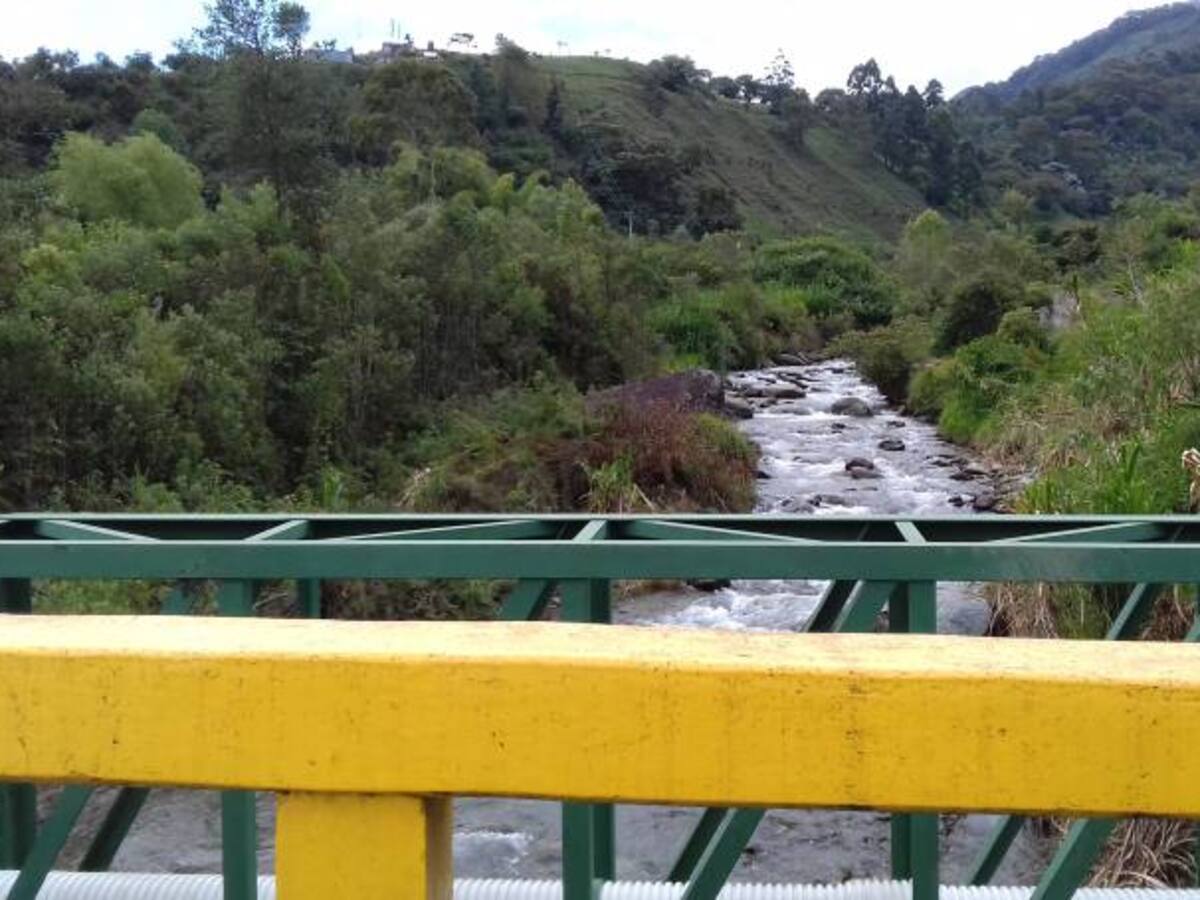 Ordenan medidas urgentes ante riesgo de avalancha en Pijao, Quindío