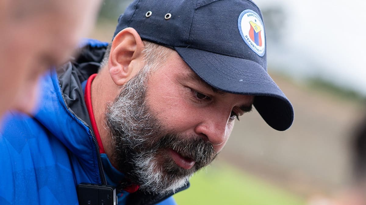 Jonathan Risueño pide a Andrey Estupiñán para la Selección: “Es el mejor jugador que he entrenado”