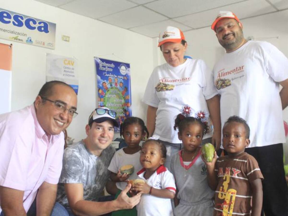 Niños de Pasacaballos reciben donación alimentaria, a través del PES