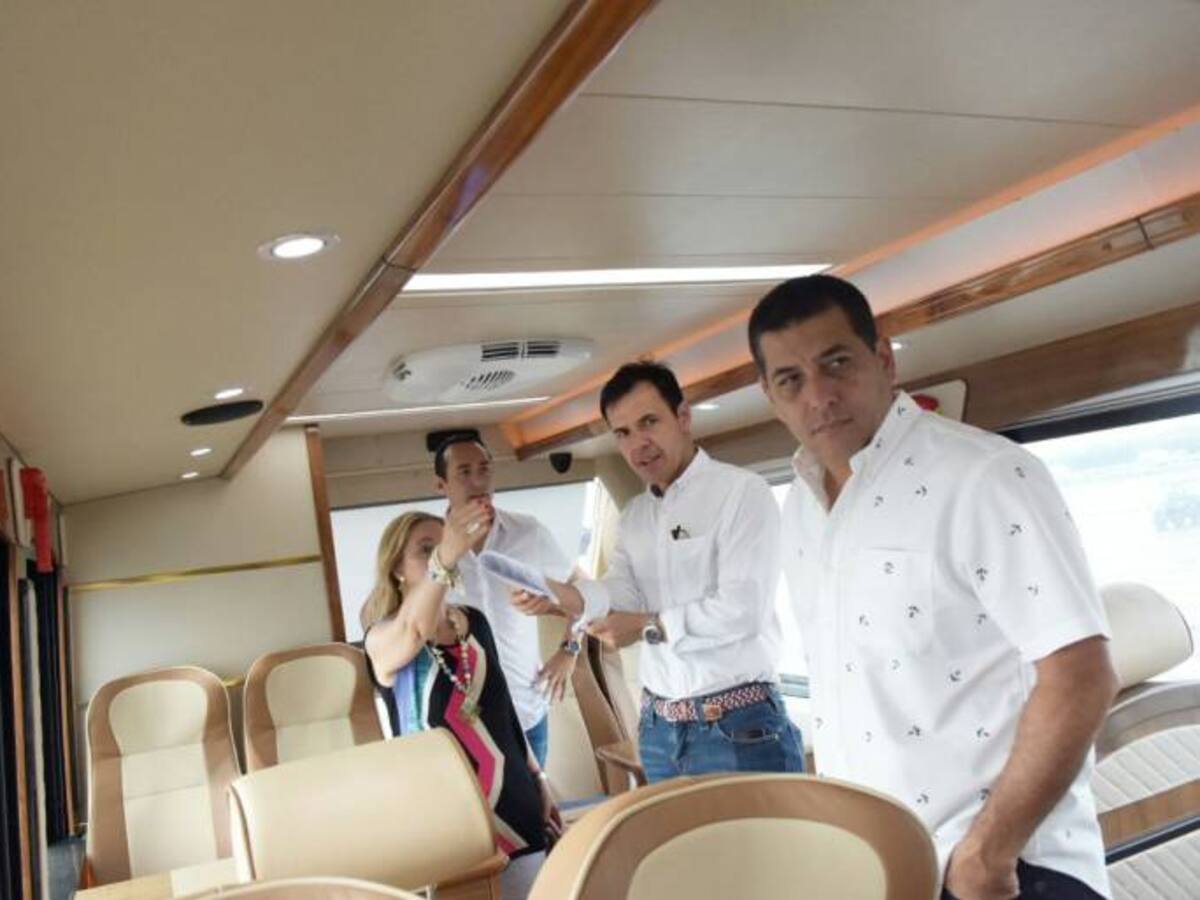 MinInterior agradeció al Gobierno chino entrega de vehículos para la reconciliación