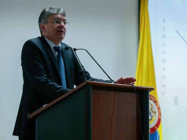 MinHacienda cree que Colombia concretará ingreso a OCDE el otro año