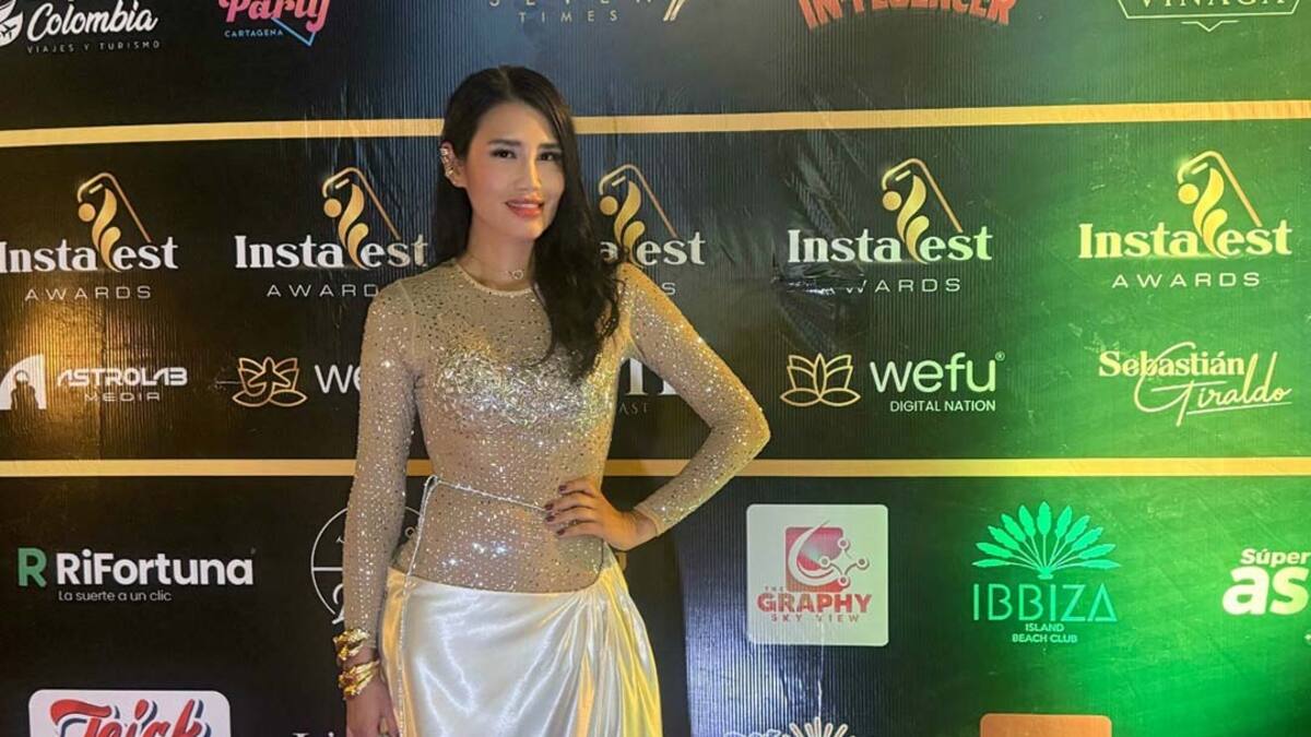 La Dra. Alexandra David recibe reconocimiento por su impacto digital en los Premios Instafest 2025