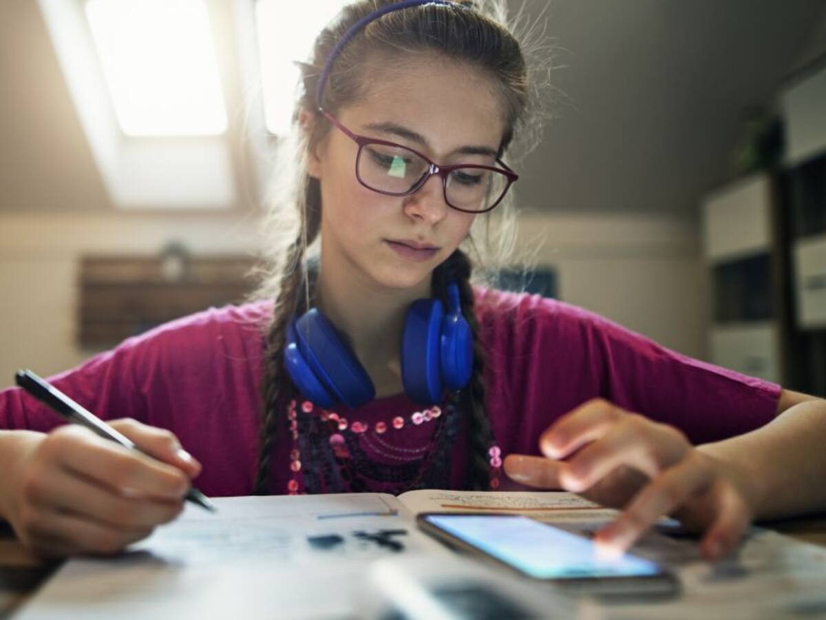 Claro entregará Internet gratis a más de 27 mil estudiantes