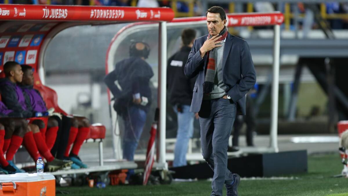 Guimarães: "En diciembre miraremos si hay opciones de dirigir en Colombia"