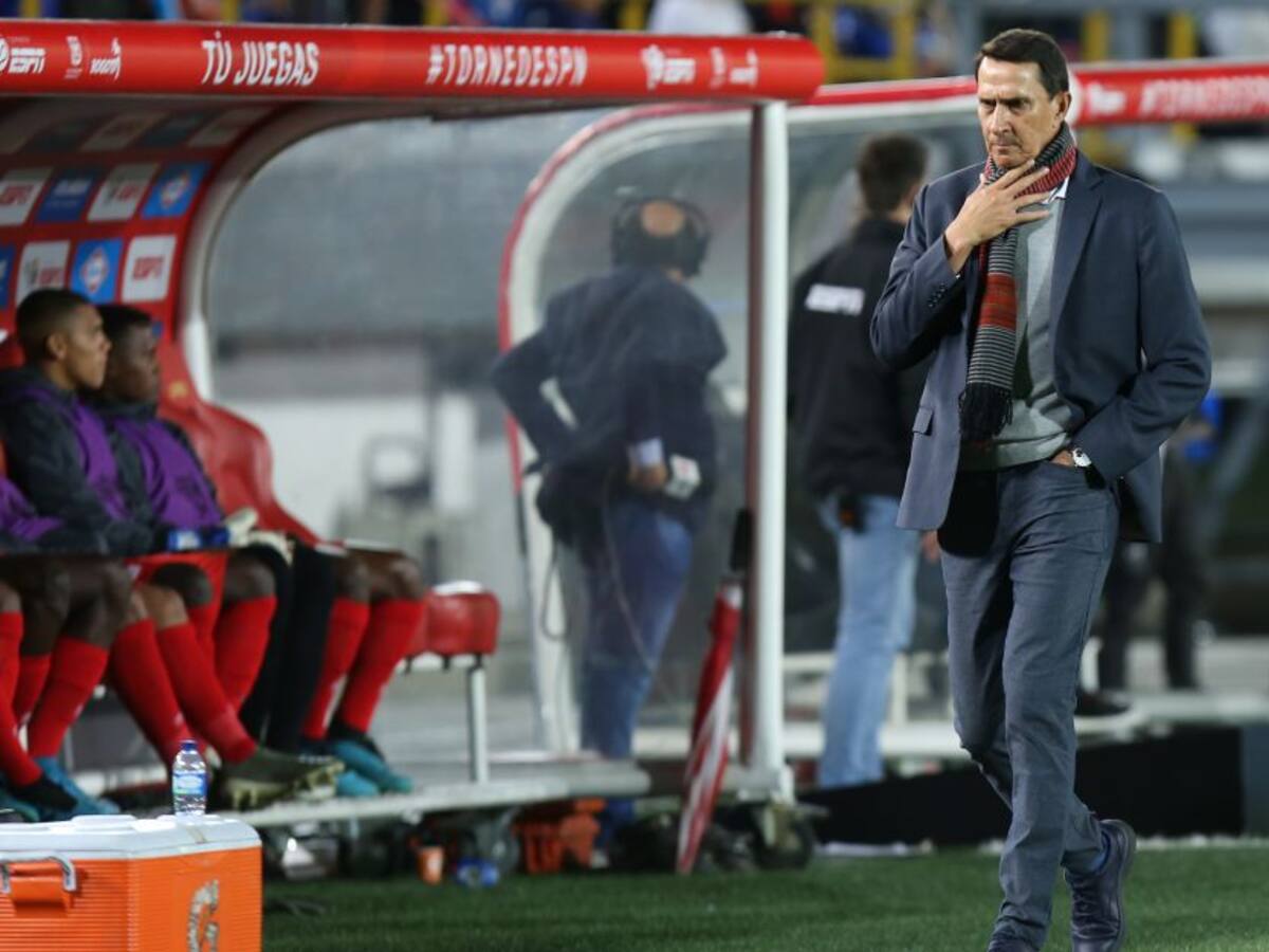 Guimarães: "En diciembre miraremos si hay opciones de dirigir en Colombia"