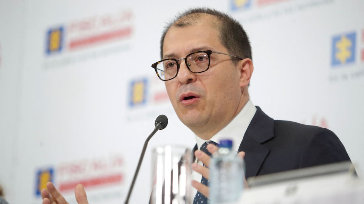 El fiscal no puede estar investigando al presidente: presidente de la CUT