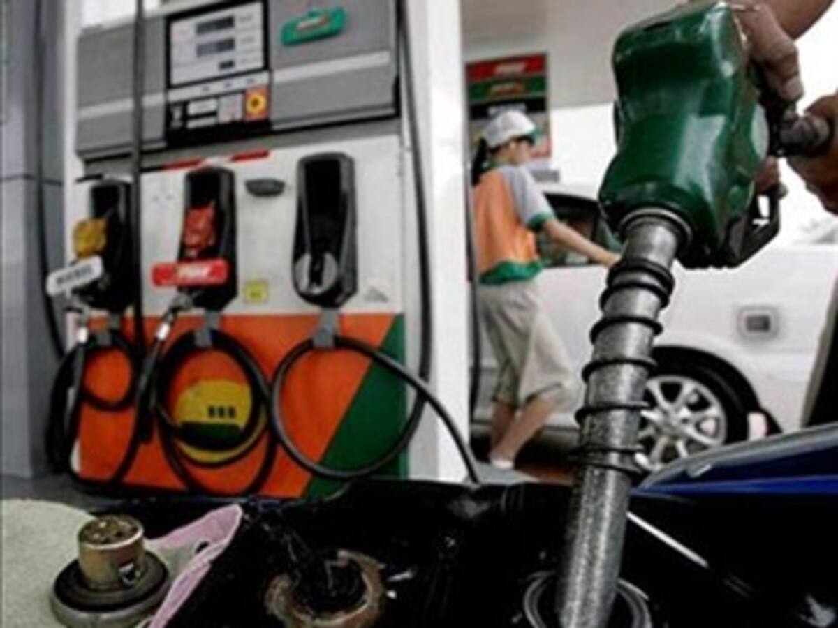 Venezuela no renueva acuerdo de suministro de gasolina a Colombia