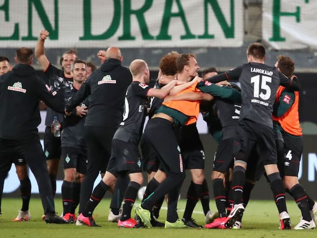 Werder Bremen salva su cupo en la Bundesliga