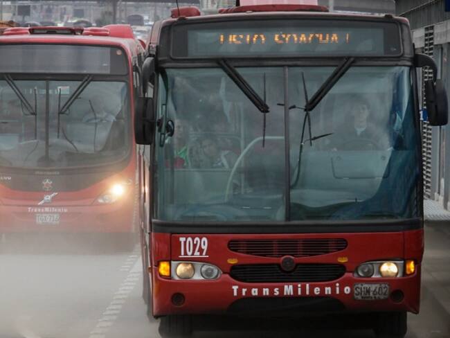 Experto: Falta apoyo del Gobierno para implementar buses eléctricos