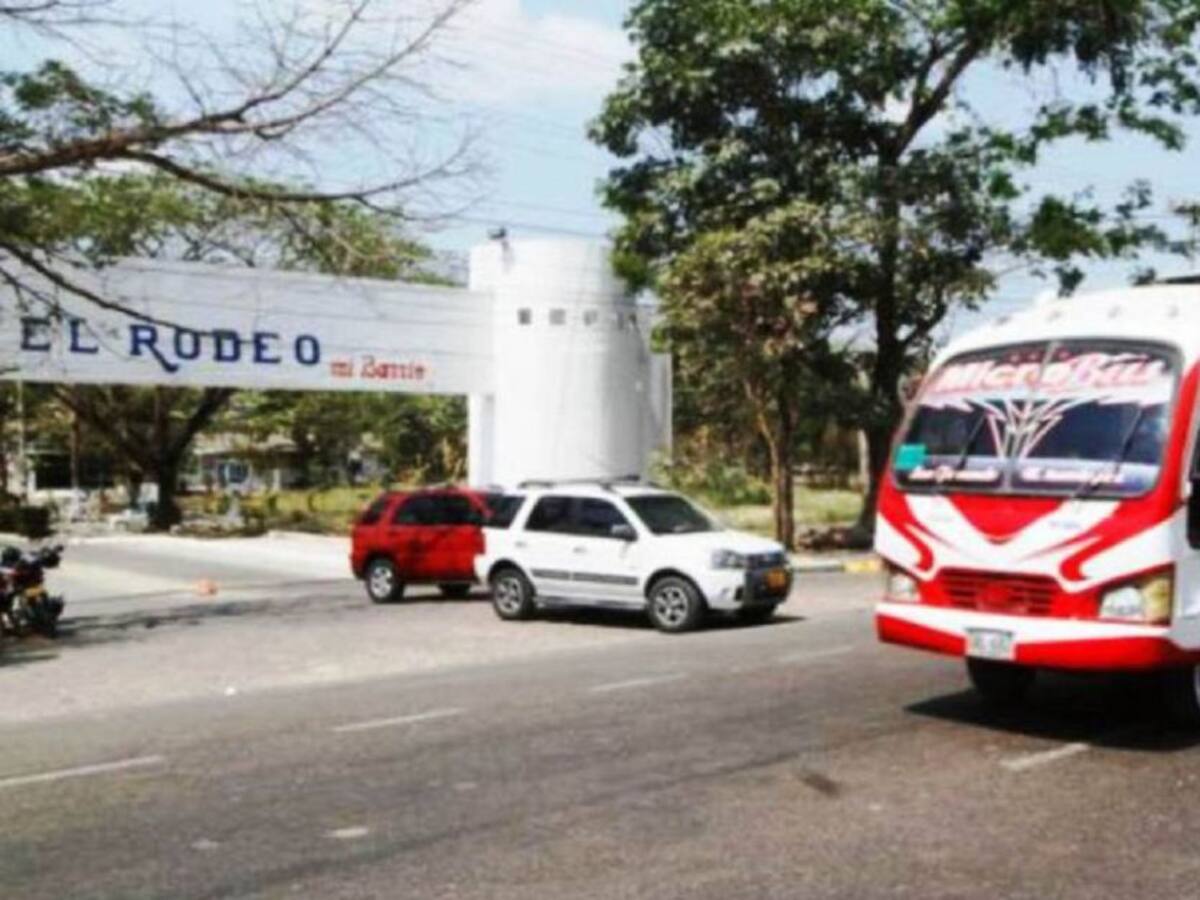 Microbuses seguirán hasta que ratifiquen orden judicial: conductores