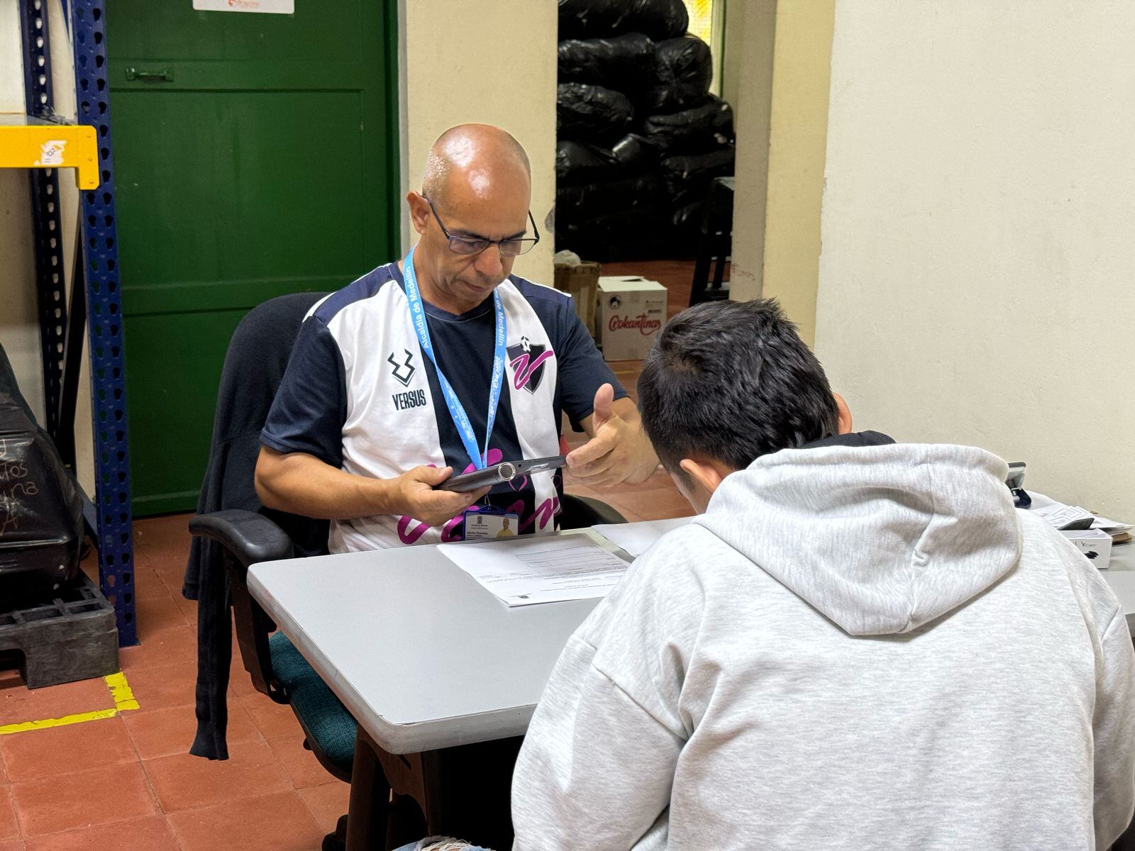Víctimas del conflicto armado recibieron atención en Medellín durante el primer semestre de 2025. Foto: Alcaldía de Medellín.
